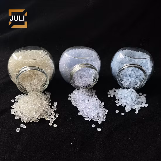 プラスチック原料PVC顆粒化合物を作る高性能の自然で柔らかい庭のホース
